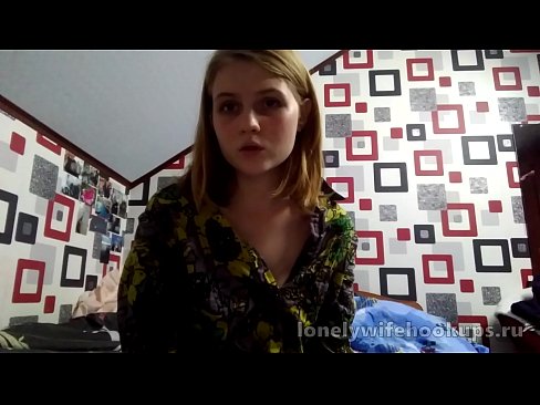 ❤️ Young blonde oileanach às an Ruis likes mòr dicks. Porno  leinn