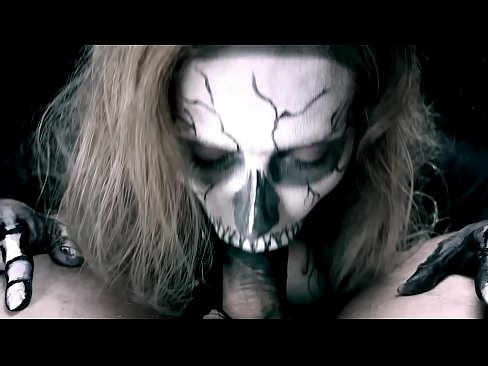 ❤️ Demon nighean sucking cock le a beul dubh agus slugadh cum. Porno  leinn